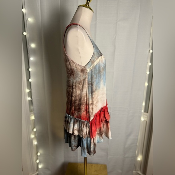 Entro Blue and Red Tiered Tank Top - Picture 2 of 8